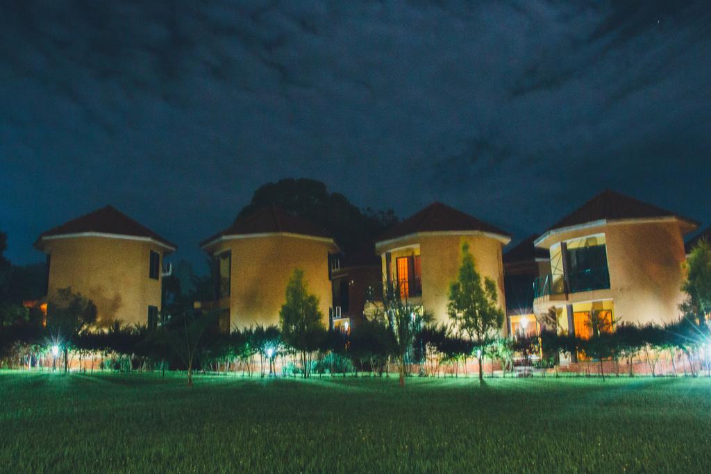 Nile Village Hotel&Spa Jinja Exteriör bild