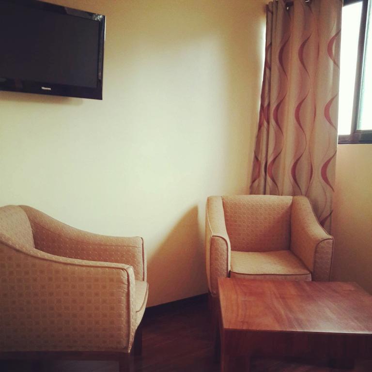 Nile Village Hotel&Spa Jinja Rum bild