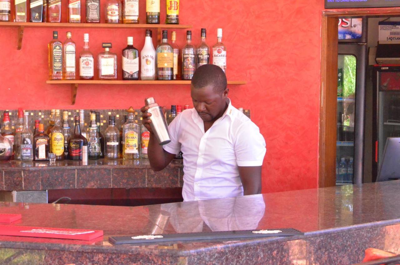 Nile Village Hotel&Spa Jinja Exteriör bild
