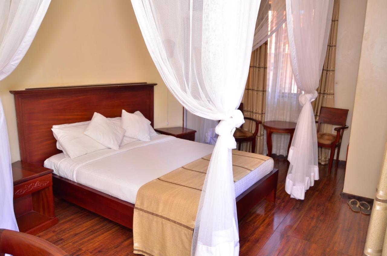 Nile Village Hotel&Spa Jinja Exteriör bild
