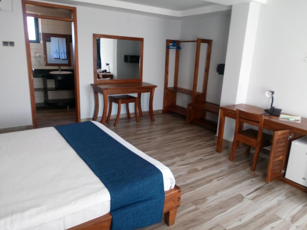 Nile Village Hotel&Spa Jinja Exteriör bild