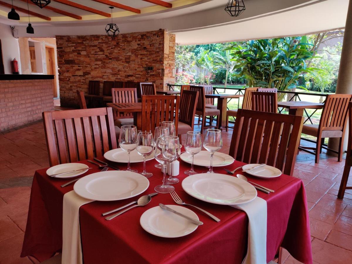 Nile Village Hotel&Spa Jinja Exteriör bild