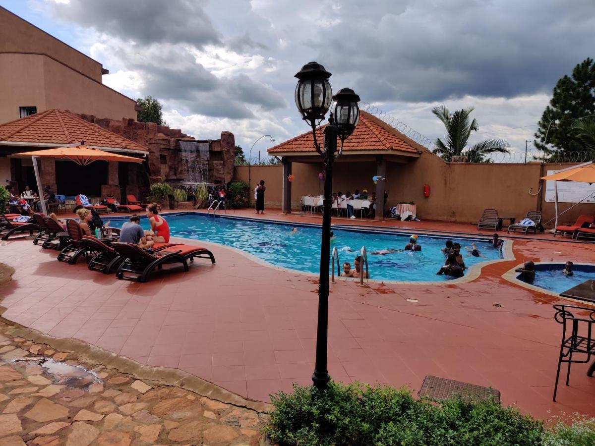 Nile Village Hotel&Spa Jinja Exteriör bild