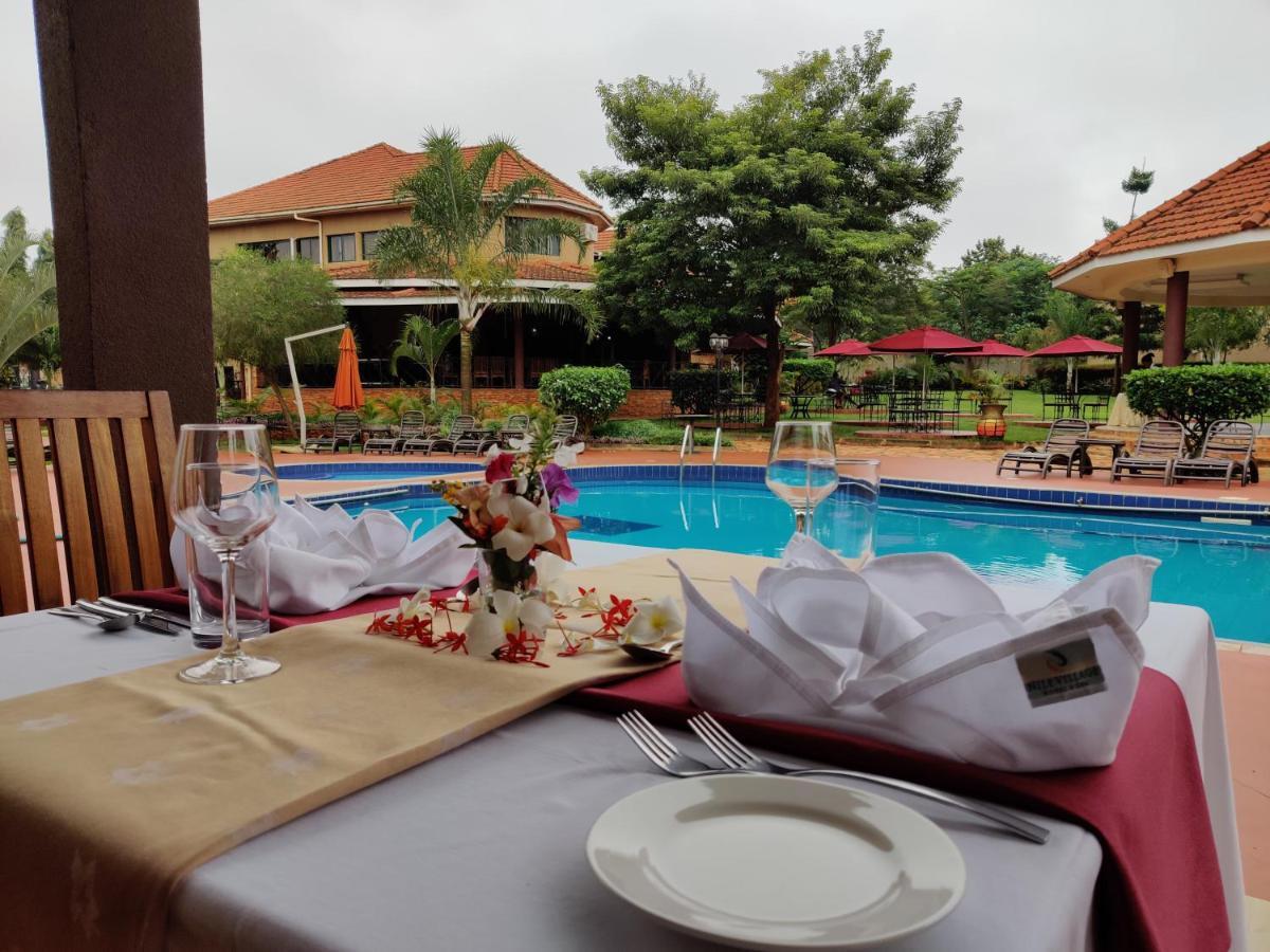 Nile Village Hotel&Spa Jinja Exteriör bild