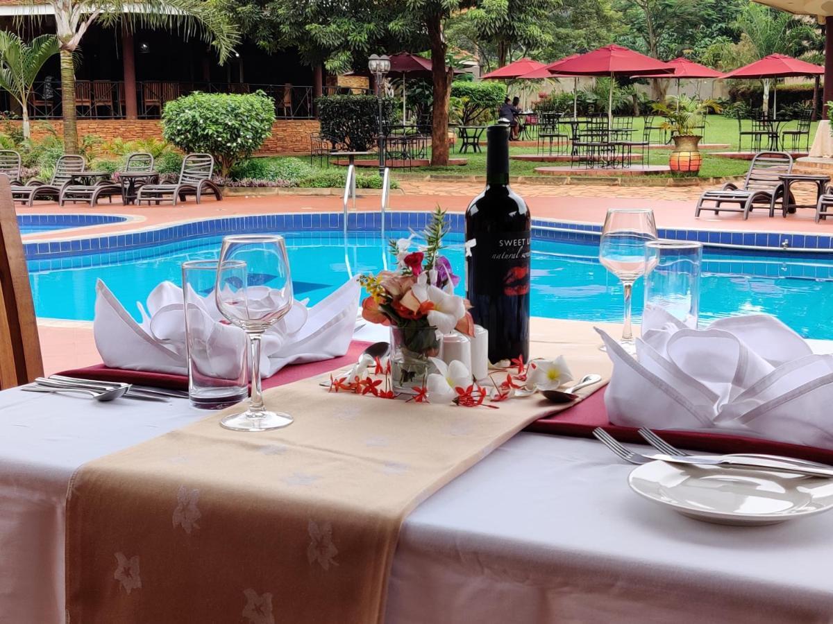Nile Village Hotel&Spa Jinja Exteriör bild